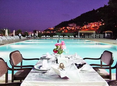Belde Hotel And Convention Center فندق